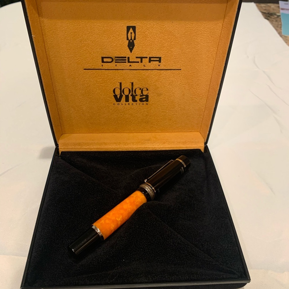 Brand New Delta “Dolce Vita” Rollerball